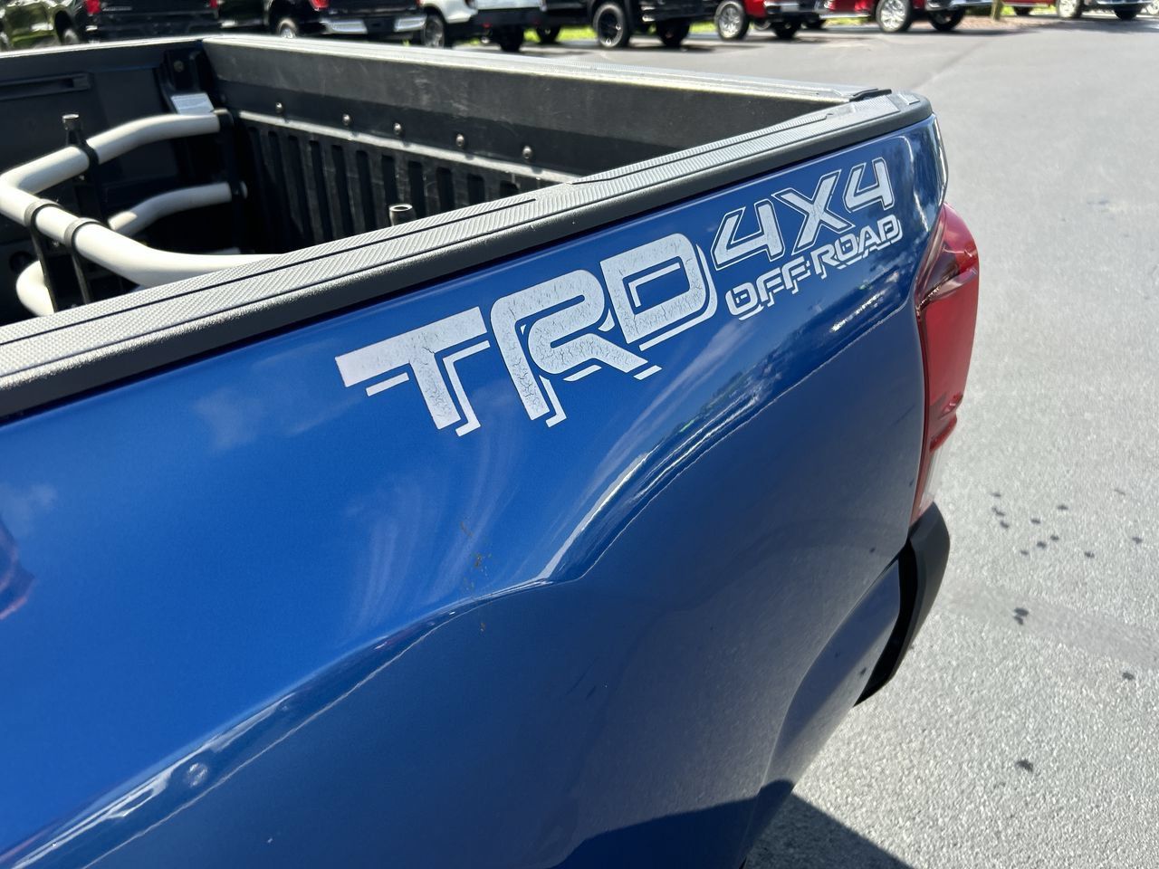 Used 2018 Toyota Tacoma TRD Off-Road w/ Exterior Package AWD/4WD image 12
