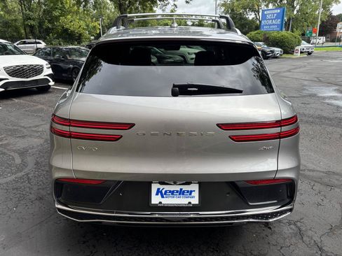 Used 2026 Genesis GV70 2.5T Advanced AWD/4WD image 4