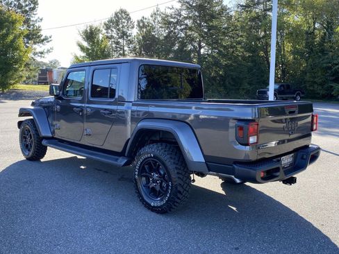 New 2025 Jeep Gladiator Sport image 6