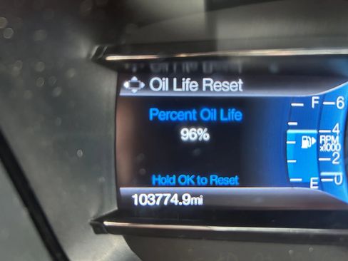 Used 2019 Ford Explorer XLT w/ Equipment Group 202A image 21