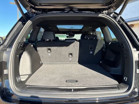 New 2025 Jeep Grand Cherokee Limited w/ Luxury Tech Group II image 23