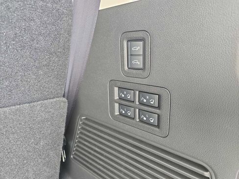 Certified 2025 INFINITI QX80 Luxe image 10