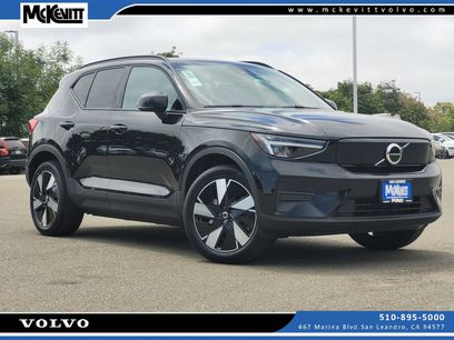 New 2025 Volvo EX40 Core w/ Climate Package