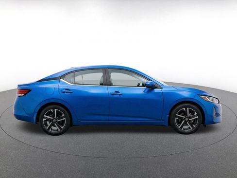 Used 2025 Nissan Sentra SV FWD image 10