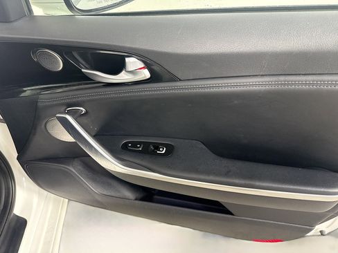 Used 2018 Kia Stinger Premium image 29