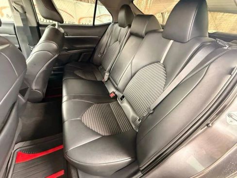 Used 2022 Toyota Camry SE FWD image 17