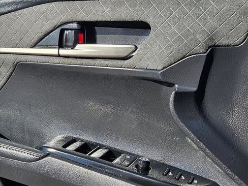 Used 2025 Toyota Camry XLE w/ Premium Package FWD image 11
