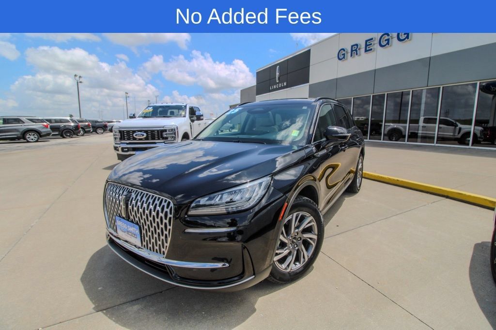 Used 2025 Lincoln Corsair FWD w/ Equipment Group 101A image 1