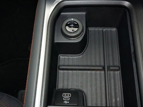 Used 2025 Ford Expedition Max Active AWD/4WD image 17