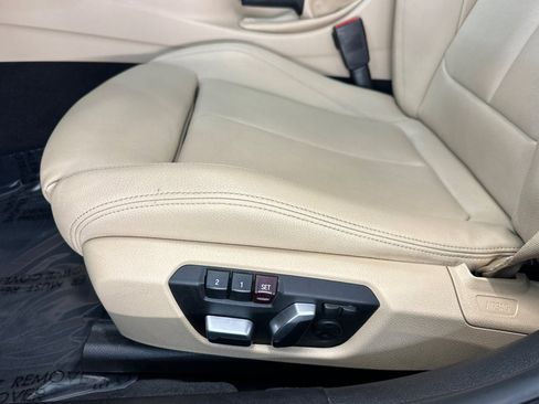 Used 2017 BMW 330e RWD image 14