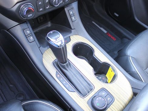 Used 2019 GMC Acadia Denali w/ Technology Package image 18