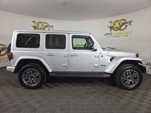 Used 2024 Jeep Wrangler High Altitude image 11