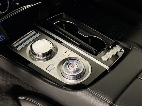 Used 2023 Genesis G80 2.5T image 32