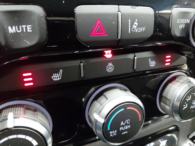 Used 2025 RAM 1500 Big Horn AWD/4WD image 34