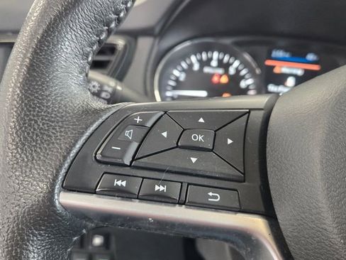 Used 2019 Nissan Rogue SV AWD/4WD image 30