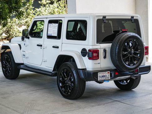 Used 2024 Jeep Wrangler Unlimited Sahara w/ Safety Group AWD/4WD image 4