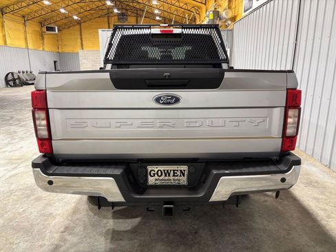 Used 2022 Ford F250 XLT w/ XLT Value Package AWD/4WD image 8
