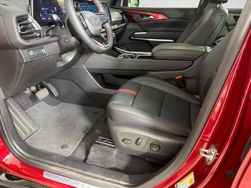 Used 2024 Chevrolet Traverse RS AWD/4WD image 11
