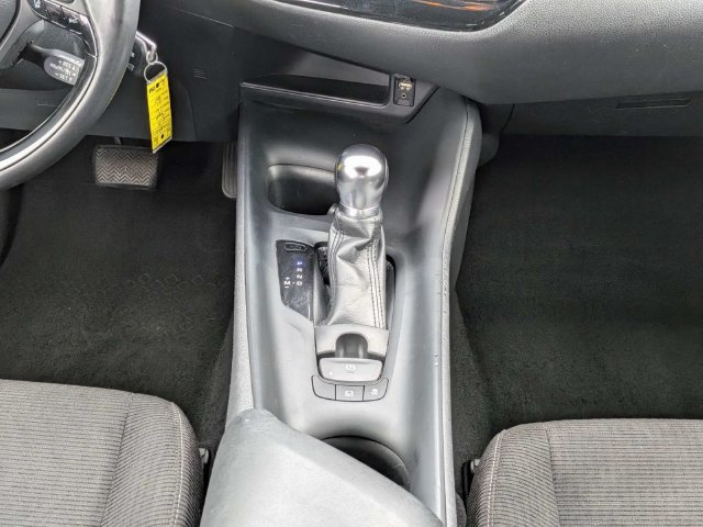 Used 2018 Toyota C-HR XLE FWD image 16