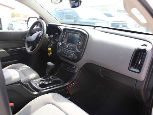 Used 2018 Chevrolet Colorado W/T RWD image 10