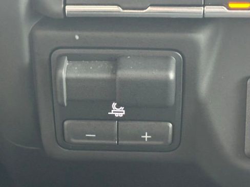 Used 2020 Chevrolet Silverado 1500 Custom w/ Custom Value Package image 33