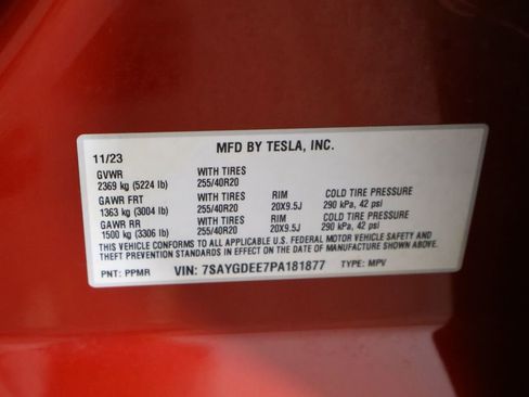 Used 2023 Tesla Model Y Long Range AWD/4WD image 43