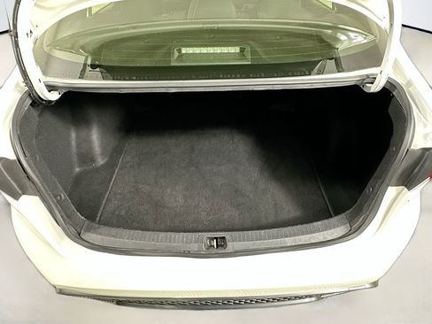 Used 2021 Toyota Corolla SE image 28