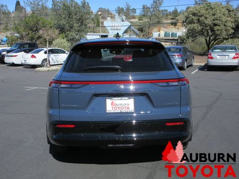 New 2026 Toyota Crown Signia image 3