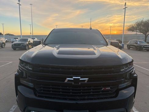 Used 2019 Chevrolet Silverado 1500 LT Trail Boss image 2