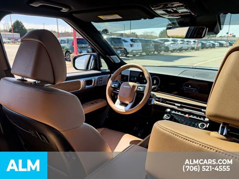 Used 2025 Hyundai Santa Fe Limited image 30