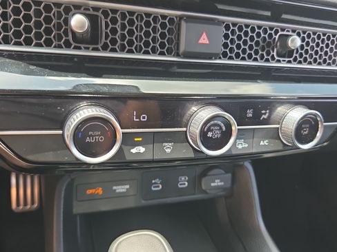 Certified 2025 Honda Civic Sport image 20