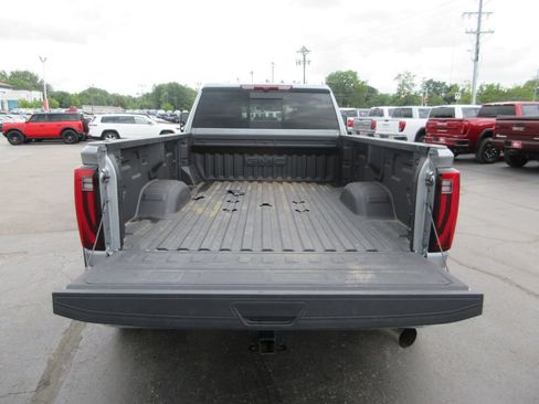 Certified 2025 GMC Sierra 3500 SLE w/ SLE Value Package AWD/4WD image 7
