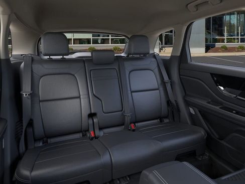 Used 2025 Lincoln Corsair AWD image 11