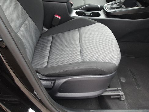 Used 2023 Kia Soul LX w/ Option Group 015 FWD image 9