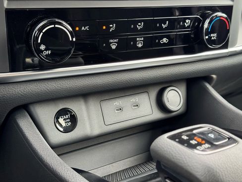 Used 2026 Nissan Rogue S image 31