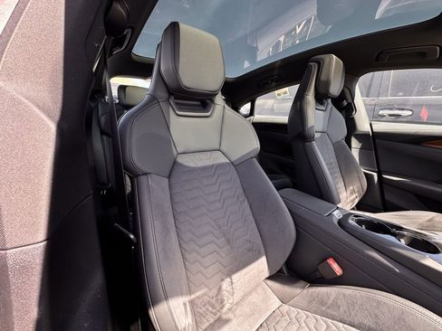 Used 2022 Audi e-tron GT Premium Plus AWD/4WD image 9