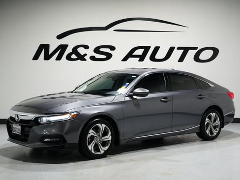 Used 2018 Honda Accord EX image 4