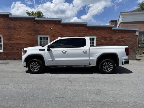 Used 2019 GMC Sierra 1500 AT4 w/ AT4 Preferred Package AWD/4WD image 3