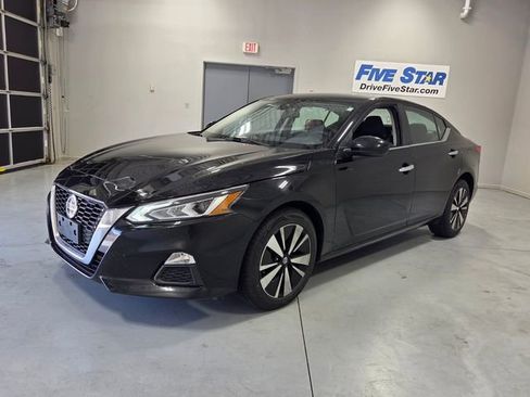 Used 2022 Nissan Altima 2.5 SV AWD/4WD image 3