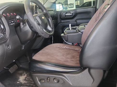 Used 2022 Chevrolet Silverado 1500 Custom AWD/4WD image 7