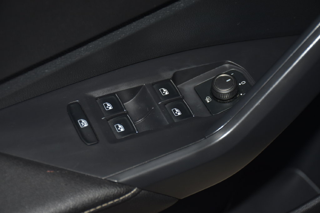 Used 2024 Volkswagen Jetta SE FWD image 24