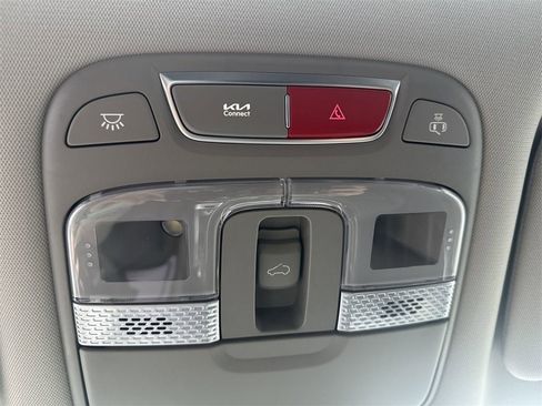 New 2025 Kia Telluride S image 11