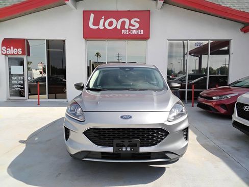 Used 2022 Ford Escape SE image 1