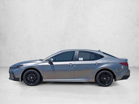 Certified 2025 Toyota Camry SE image 5