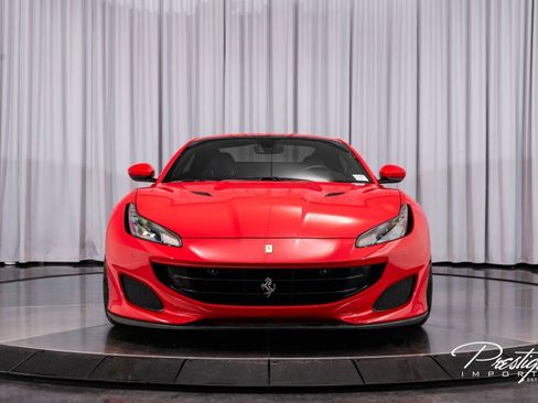 Used 2019 Ferrari Portofino image 4