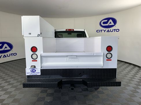 Used 2015 RAM 2500 Tradesman RWD image 4