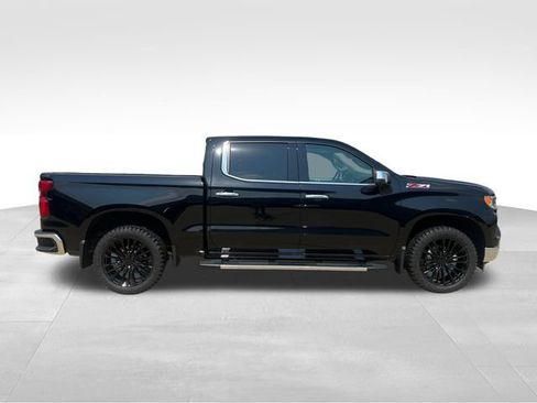 Certified 2022 Chevrolet Silverado 1500 LTZ w/ LTZ Premium Package AWD/4WD image 8