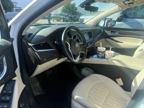 Used 2022 Buick Enclave Avenir w/ Avenir Technology Package AWD/4WD image 6