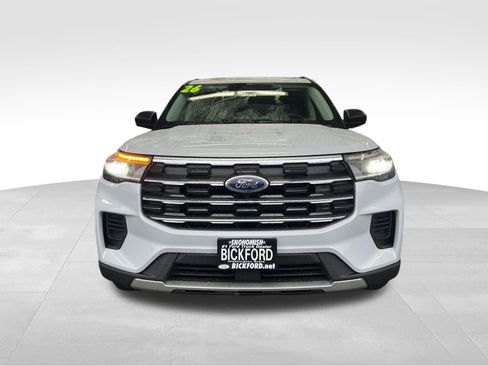 Used 2026 Ford Explorer Active image 2