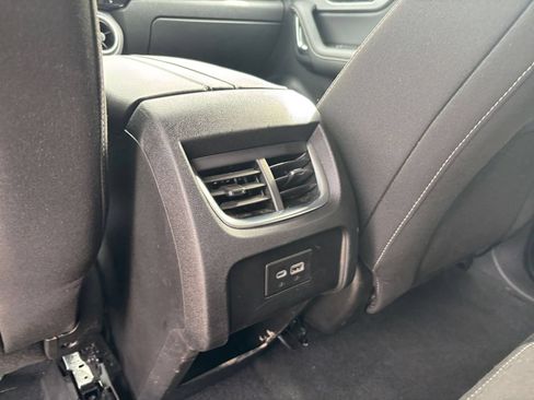 Used 2025 Chevrolet Blazer LT FWD image 23